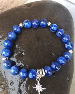 Bracelet « Élévation spirituelle  » avec son étoile en cyanite ou Kyanite en 8 mm Frais de port GRATUIT